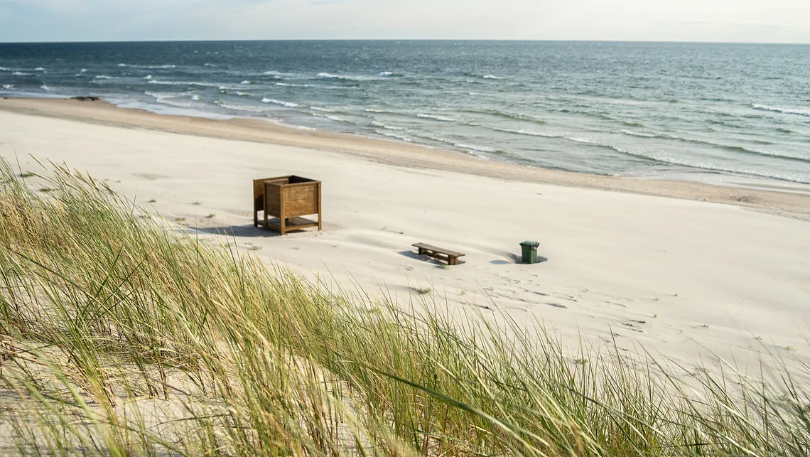 vacker sandstrand på Gotland