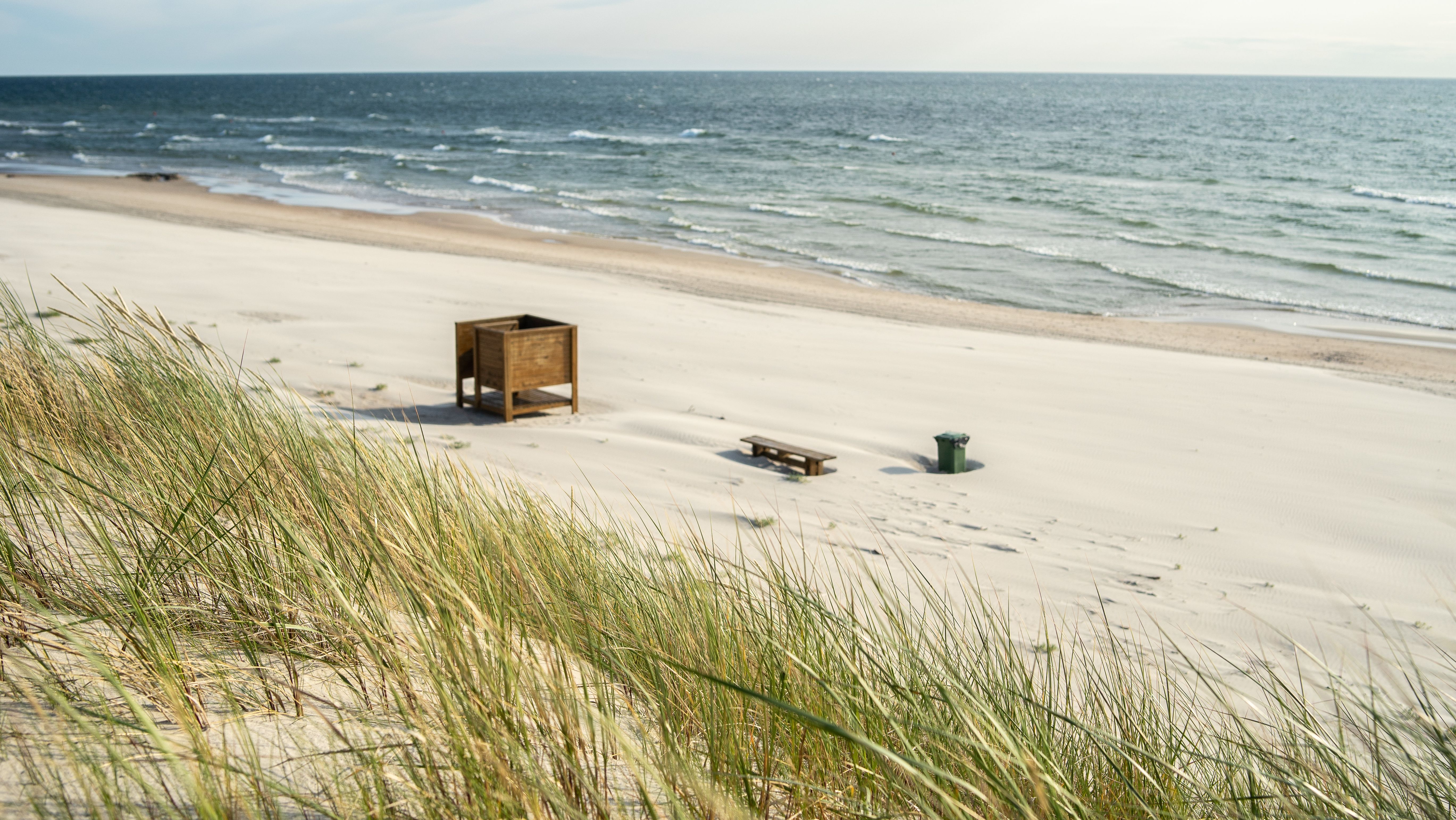 vacker sandstrand på Gotland